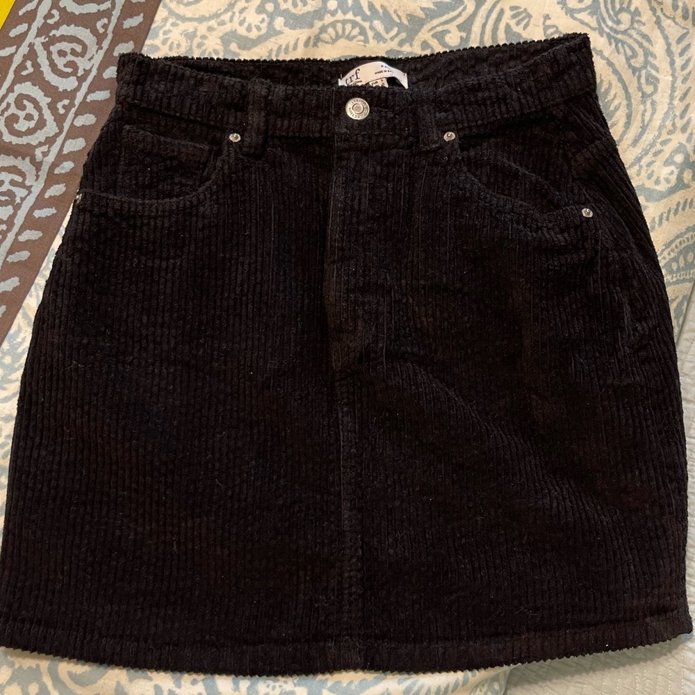 Zara corduroy skirt! Size small.